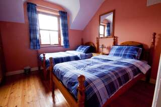 Дома для отпуска Achill Cottages Achill Sound Коттедж с 3 спальнями-3